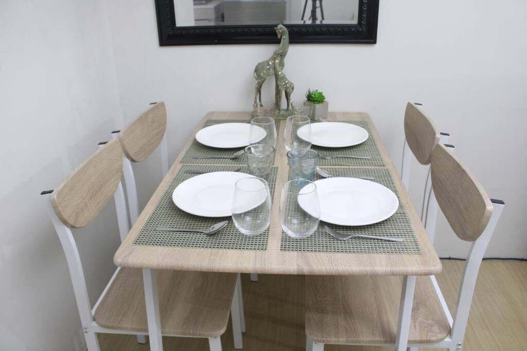 Huge A2J Executive Luxury 1Br Suite Near Abs Cbn, Gma 马尼拉 外观 照片