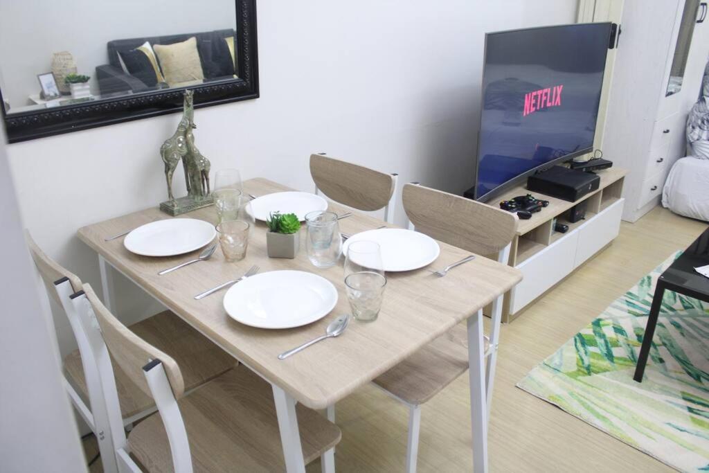 Huge A2J Executive Luxury 1Br Suite Near Abs Cbn, Gma 马尼拉 外观 照片