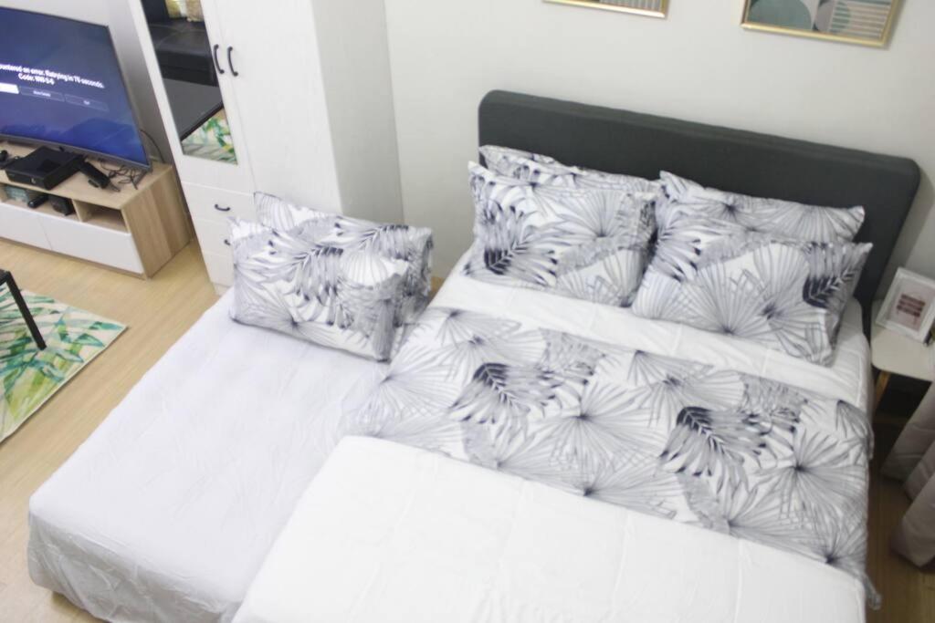 Huge A2J Executive Luxury 1Br Suite Near Abs Cbn, Gma 马尼拉 外观 照片